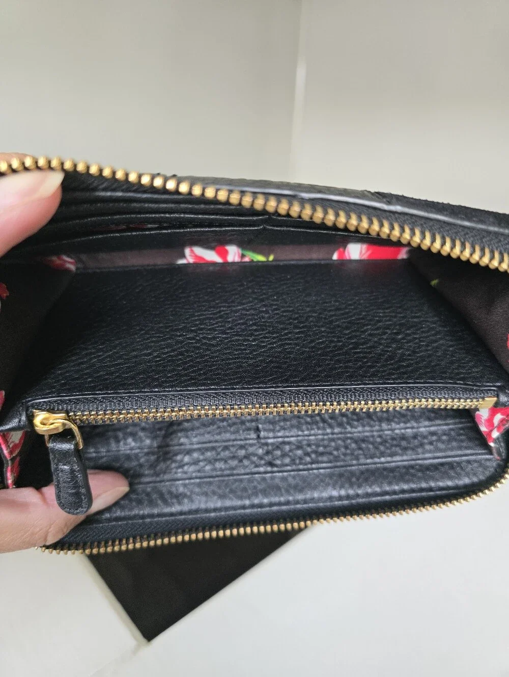 VERA BRADLEY Leather RFID Georgia Black Patchwork Wallet